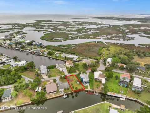 3468 Minnow Creek Dr, Hernando Beach, FL 34607
