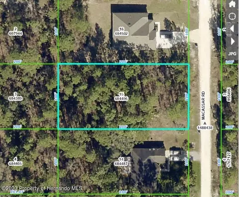 17469 Macassar Rd, Weeki Wachee, FL 34613