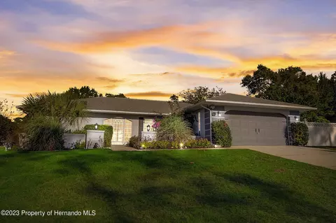 9525 Montebello Ln, Spring Hill, FL 34608