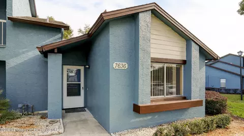 7636 St Andrews Blvd #F, Weeki Wachee, FL 34613