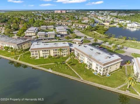 4632 Marine Pkwy #205, New Port Richey, FL 34652
