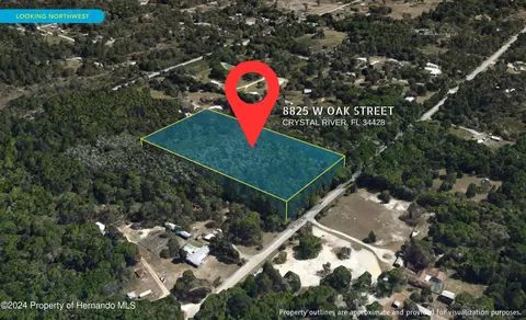 8825 W Oak St, Crystal River, FL 34428