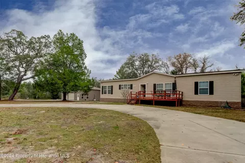 11245 Boston Ave, Weeki Wachee, FL 34614