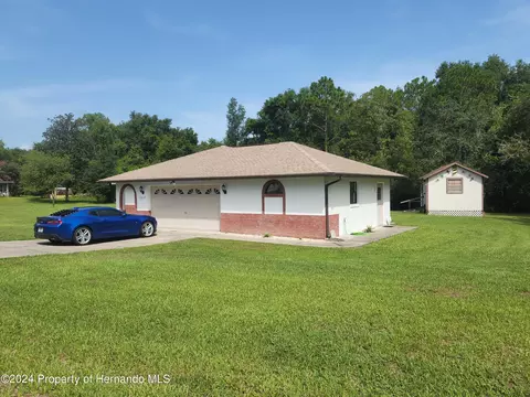 1217 W Bridge Dr, Citrus Springs, FL 34434