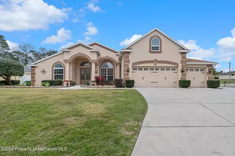 6394 Mariner Blvd, Spring Hill, FL 34609