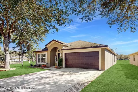 650 Painted Leaf Dr, Brooksville, FL 34604