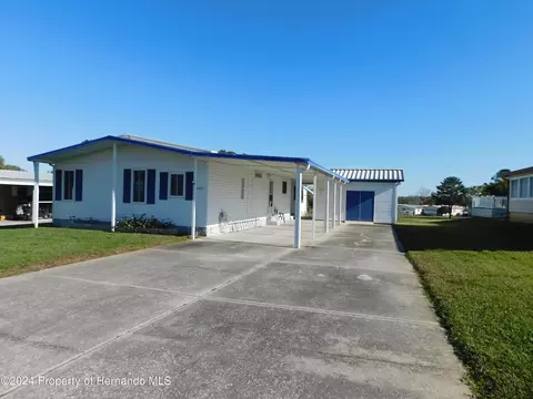 14821 Rialto Ave, Brooksville, FL 34613