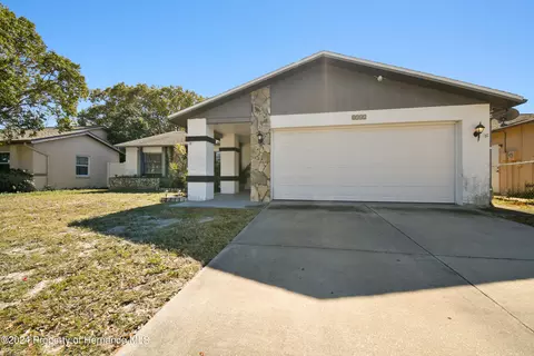 8542 Huntsman Ln, Port Richey, FL 34668