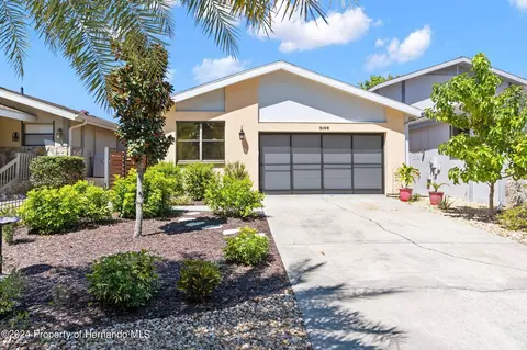 5198 Riverview Cir, Homosassa, FL 34448