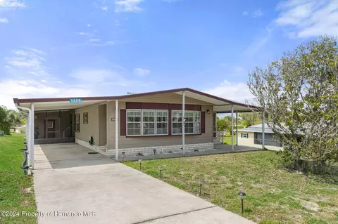 8806 Highpoint Blvd, Brooksville, FL 34613