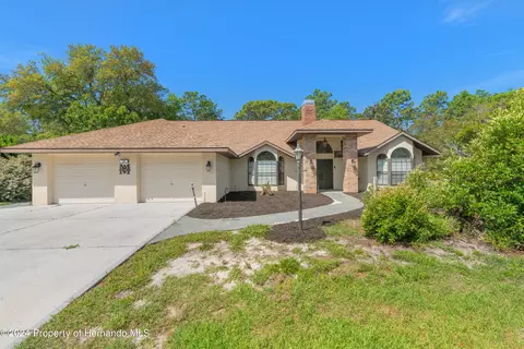 34 Hawthorne Ct, Homosassa, FL 34446
