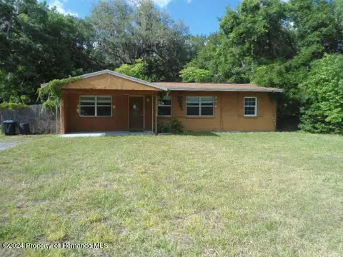 27 Croom Rd, Brooksville, FL 34601
