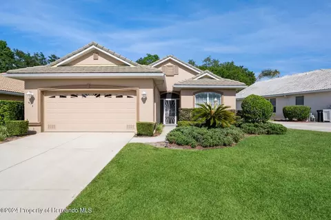 915 W Skyview Crossing Dr, Hernando, FL 34442