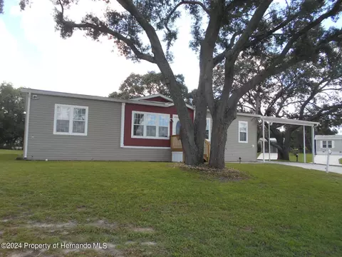 15580 Brookridge Blvd, Brooksville, FL 34613