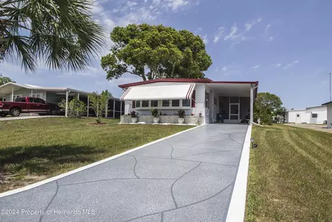 14290 Rialto Ave, Brooksville, FL 34613