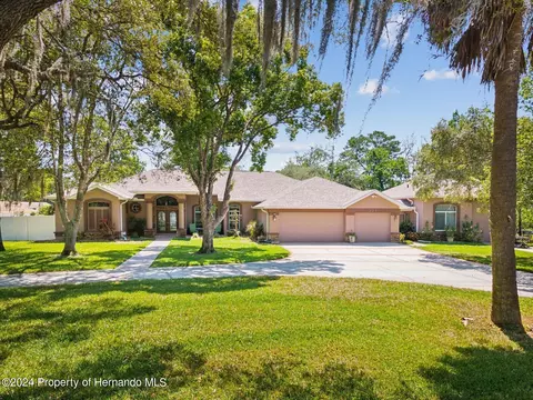 321 Cressida Cir, Spring Hill, FL 34609
