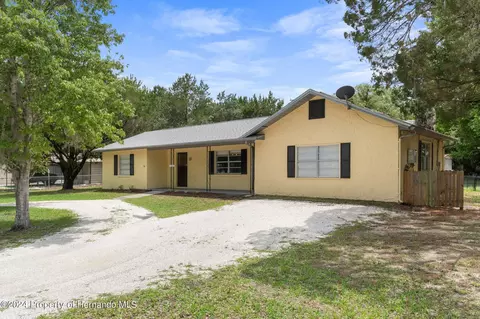 7612 W Sunburst Ln, Homosassa, FL 34448