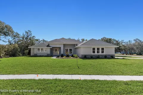 18132 Winding Oaks Blvd, Hudson, FL 34667