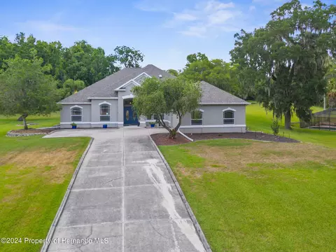 24025 Eppley Dr, Brooksville, FL 34601