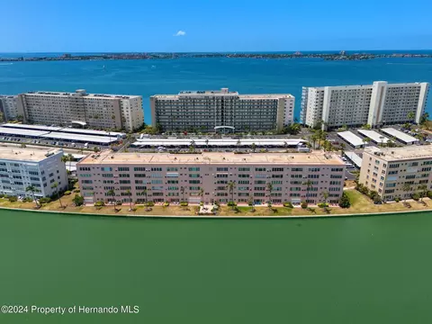 6025 Shore Blvd S #514, Gulfport, FL 33707