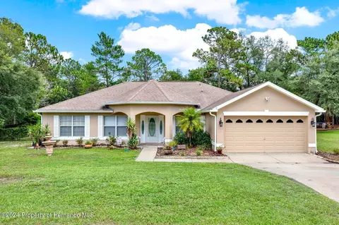 9112 Marcus Rd, Weeki Wachee, FL 34613