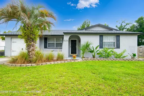 2236 Bishop Rd, Spring Hill, FL 34608