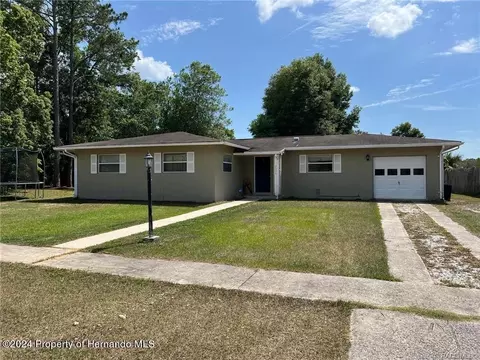 2330 W Jonquil Dr, Citrus Springs, FL 34434
