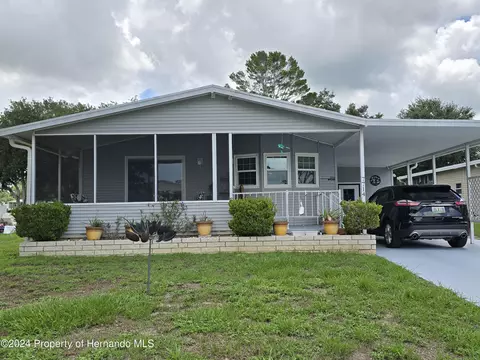 7714 Dinsmore St, Brooksville, FL 34613