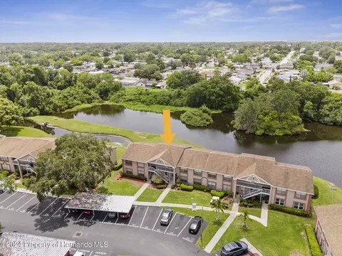 4925 Myrtle Oak Dr #21, New Port Richey, FL 34653