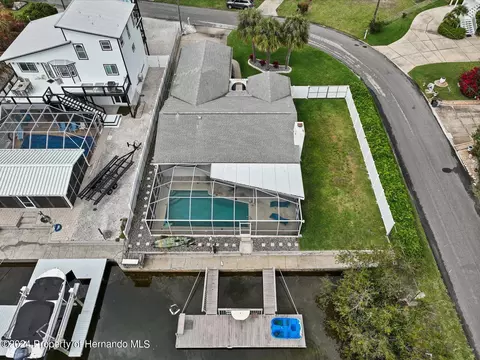 3240 Gulf Coast Dr, Hernando Beach, FL 34607