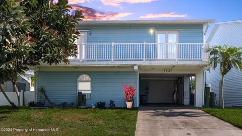 7637 Hatteras Dr, Hudson, FL 34667