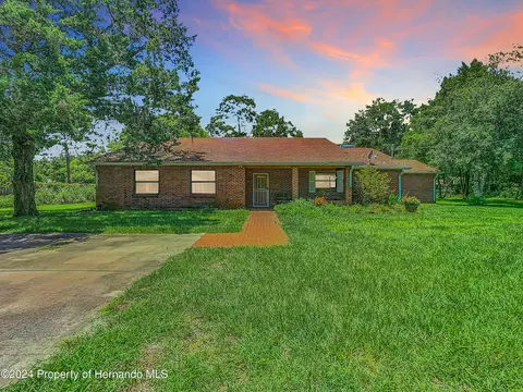 18101 Moorhaven Dr, Spring Hill, FL 34610