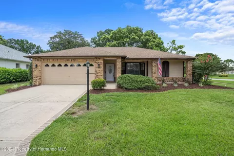 7271 Big Bend Dr, Spring Hill, FL 34606