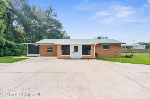 39334 Nordel Ln, Zephyrhills, FL 33542