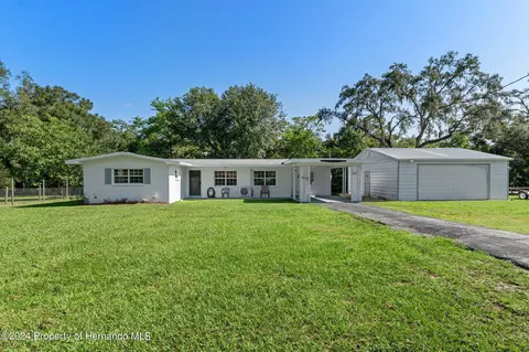 5223 Azalea Cir, Dade City, FL 33523