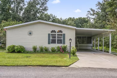 2860 Kingswood Cir, Brooksville, FL 34604