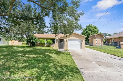 1231 Oldsmar Ave, Spring Hill, FL 34608