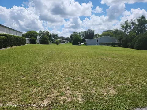 14330 Montclair Dr, Brooksville, FL 34613