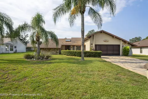 7988 Ravenwood Cv, Spring Hill, FL 34606