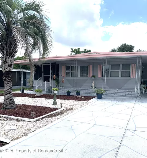 12188 Fairway Ave, Brooksville, FL 34613
