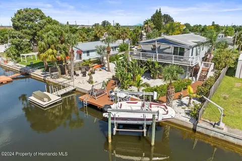 7034 Fair Ln, Hudson, FL 34667
