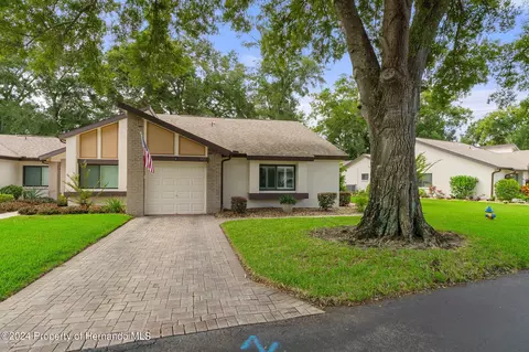 7472 Heather Walk Dr, Weeki Wachee, FL 34613