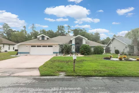 8117 Winding Oak Ln, Spring Hill, FL 34606