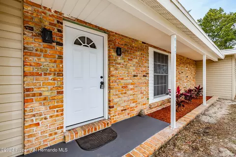 6190 Skyline Ct, Spring Hill, FL 34606