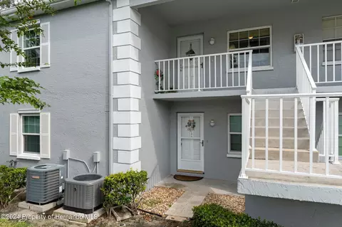 12027 Hoosier Ct # 204, Hudson, FL 34667