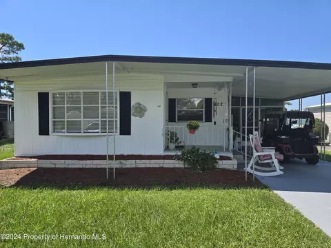 8027 Fiat Ave, Brooksville, FL 34613