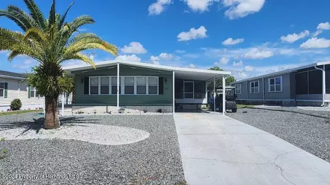 8529 Central Ave, Brooksville, FL 34613
