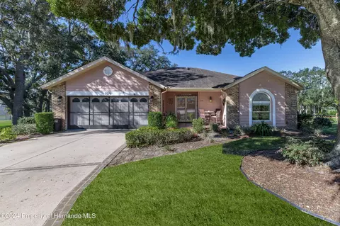 7076 Pond View Ct, Spring Hill, FL 34606
