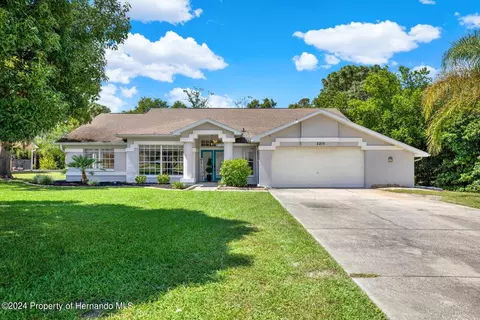 2215 Orchard Park Dr, Spring Hill, FL 34608