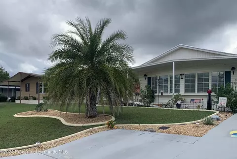 8860 Highpoint Blvd, Brooksville, FL 34613